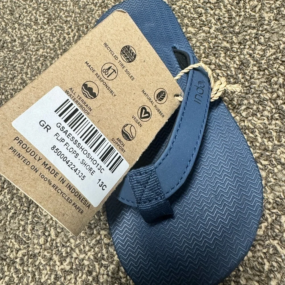 NWT Indosole kids Sandals Blue Recycled Tires Grom’s 13C
